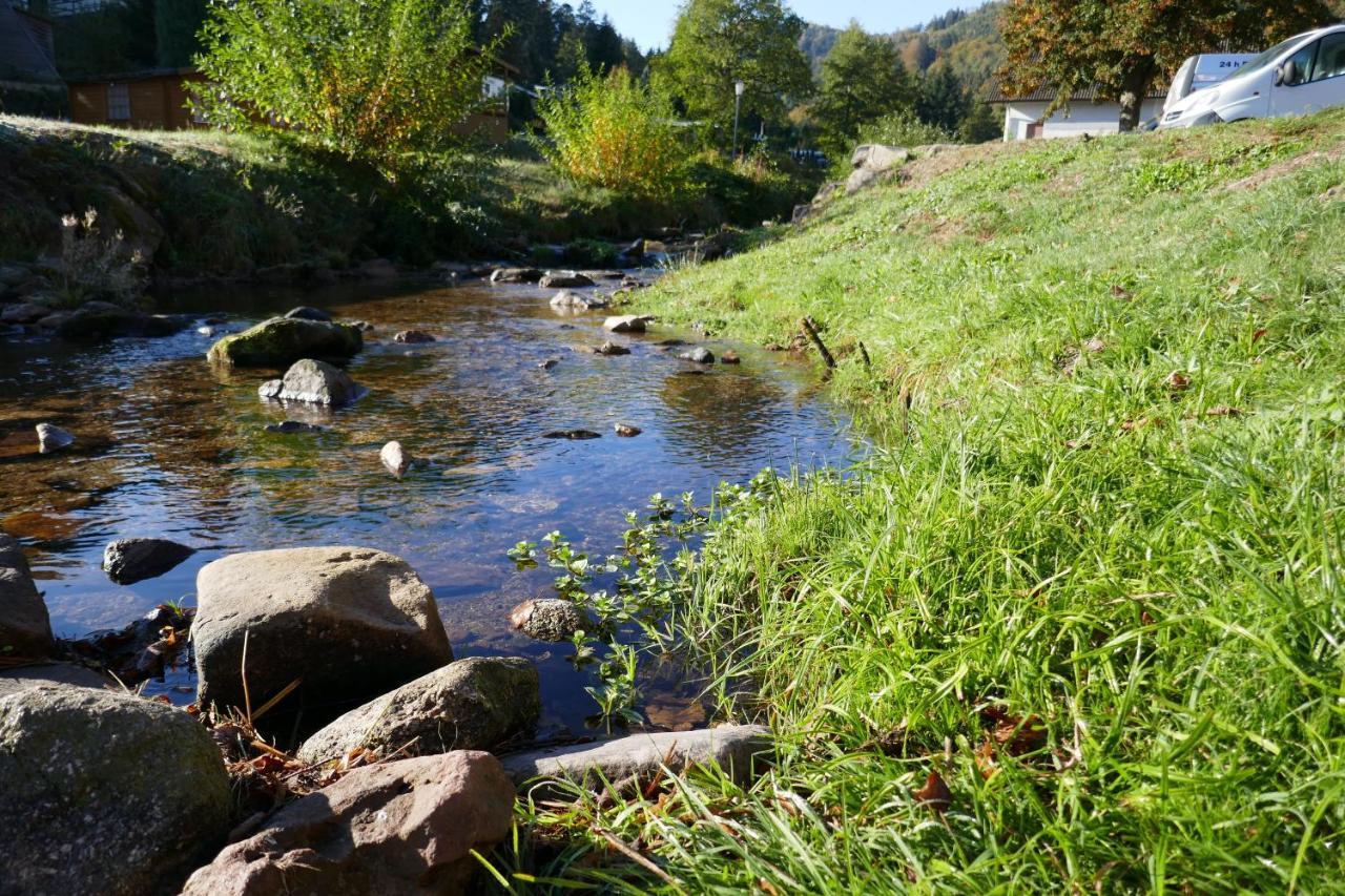 Ferienwohnung Am Wald Bad Herrenalb Eksteriør billede